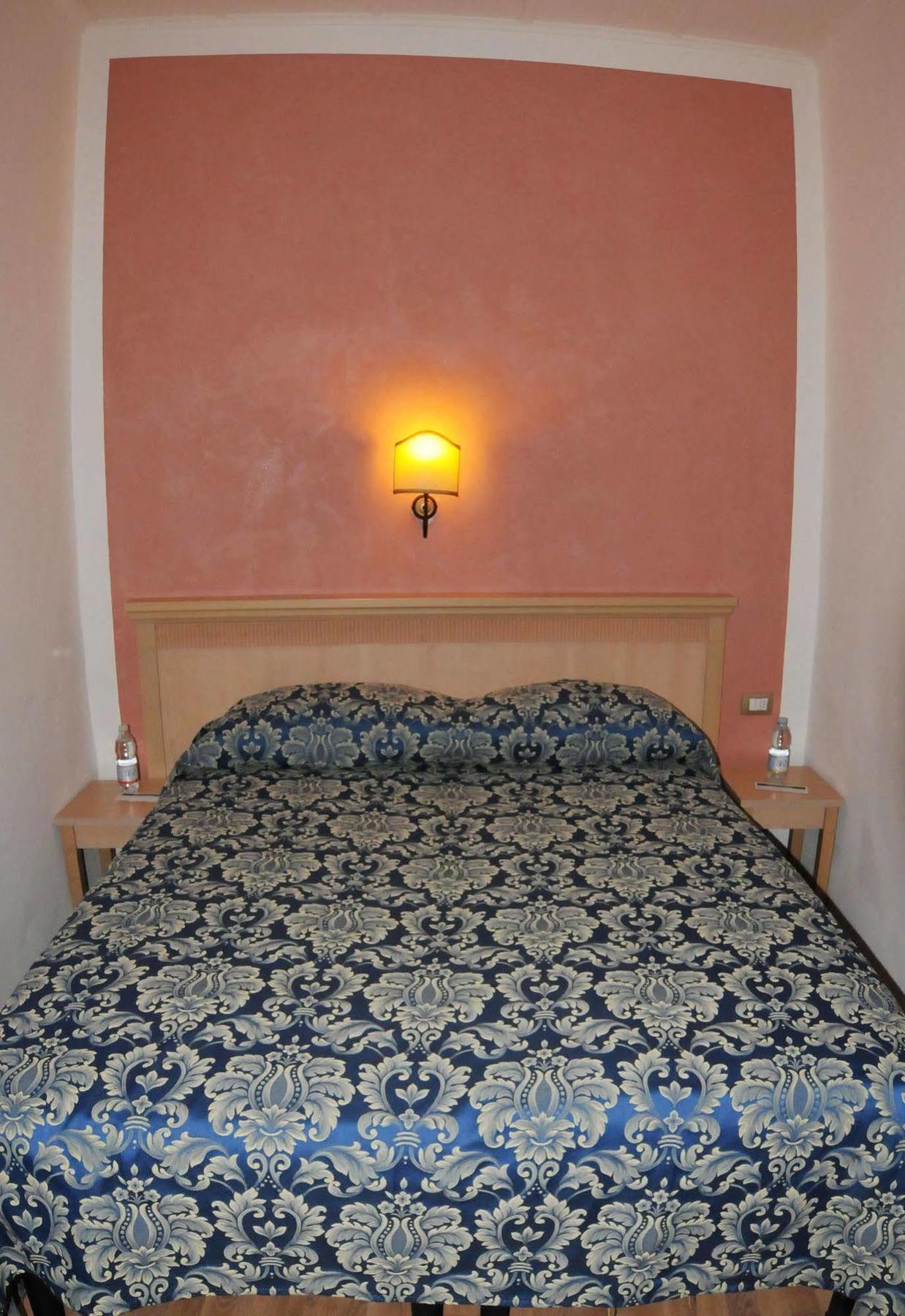 Hhb Hotel Флоренция Экстерьер фото